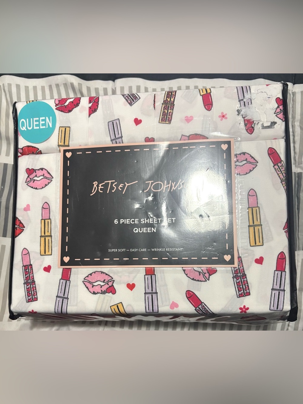Betsey Johnson White Sheet Set with Pink & Red Lipstick Kiss Print